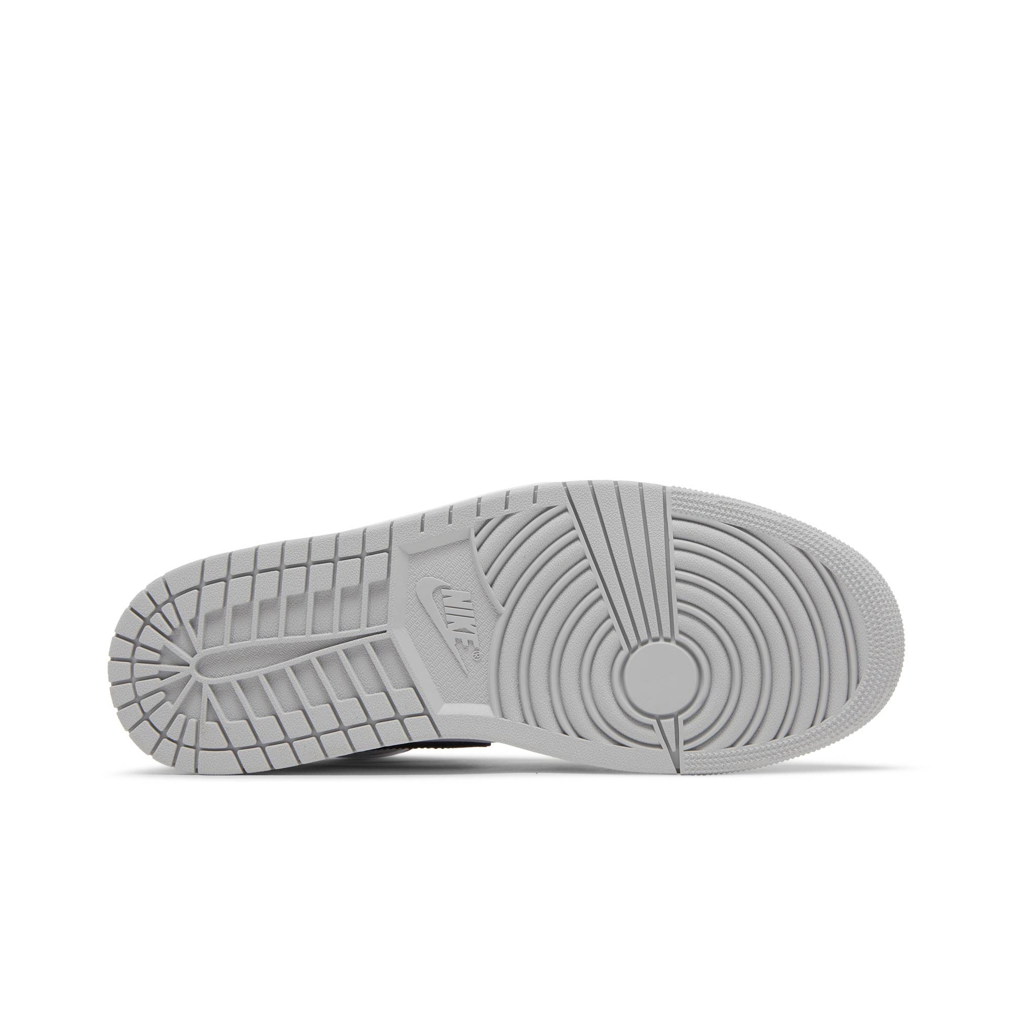 Air Jordan 1 Retro High OG ‘Stage Haze’ 555088-108