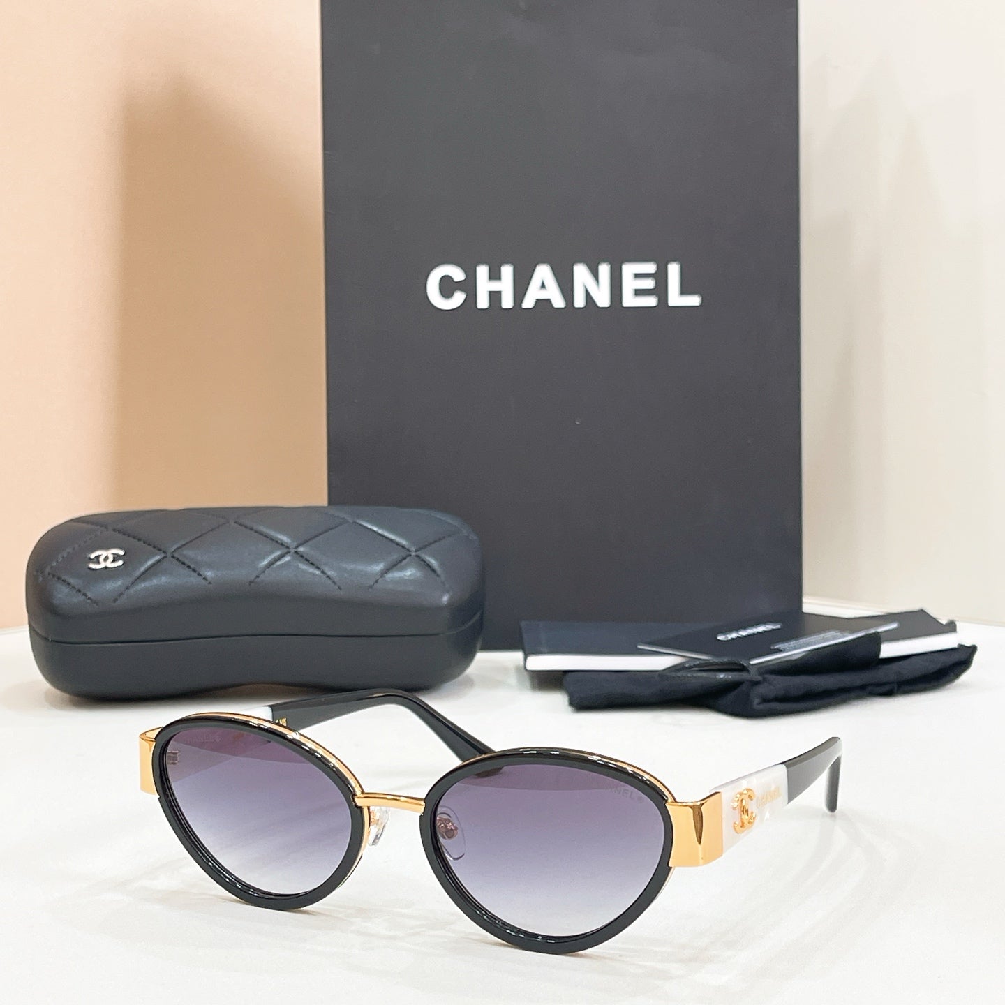 CHANEL Sunglasses-A72090